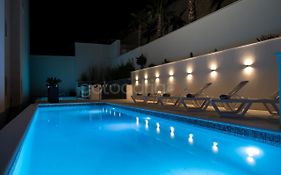 Villa Smaragd - Rubin - Luxury Apartment With Shared Pool